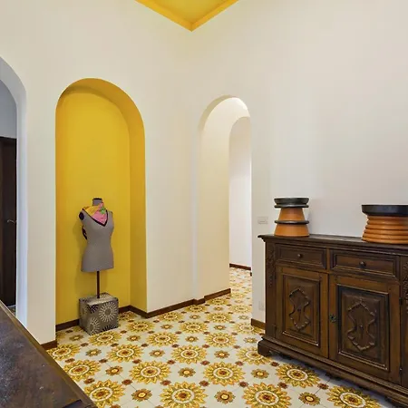 Apartment La Maestra By Wonderful Italy *